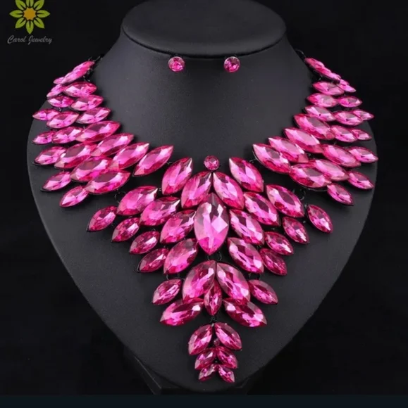 SOLD! Stunning Hot Pink Ornate Bright Statement Necklace & Earrings Set! - Picture 3 of 8